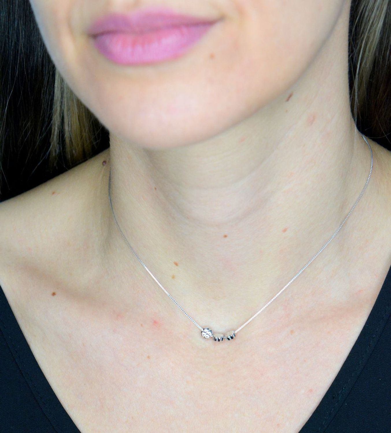 Naszyjnik damski srebrny 925 z koniczynkami Armonica Nomination 241305 001.png